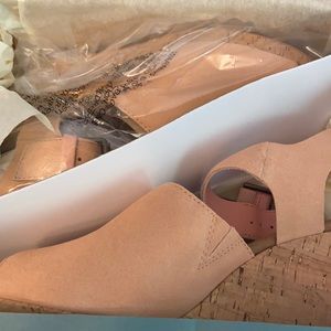 Toms mauve wedge sandals